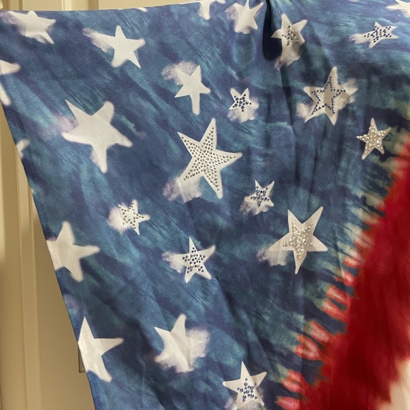 This shirt is perfect for the 4th of July. - Picture 7 of 9